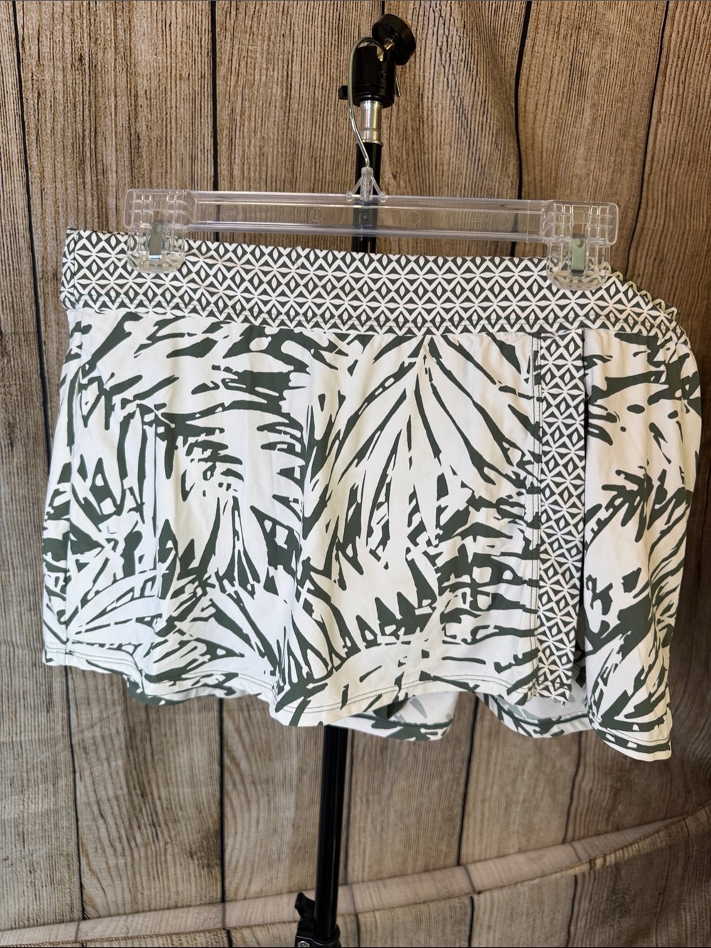 Anne. Cole White and Olive Palm-Print Swim Skirt with Geometric Trim